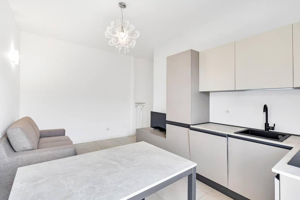 Alessia'S Flat - Caroli Apartment Milan Exterior photo